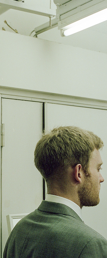 Natural Stretch Chambray(white)シャツの着用2