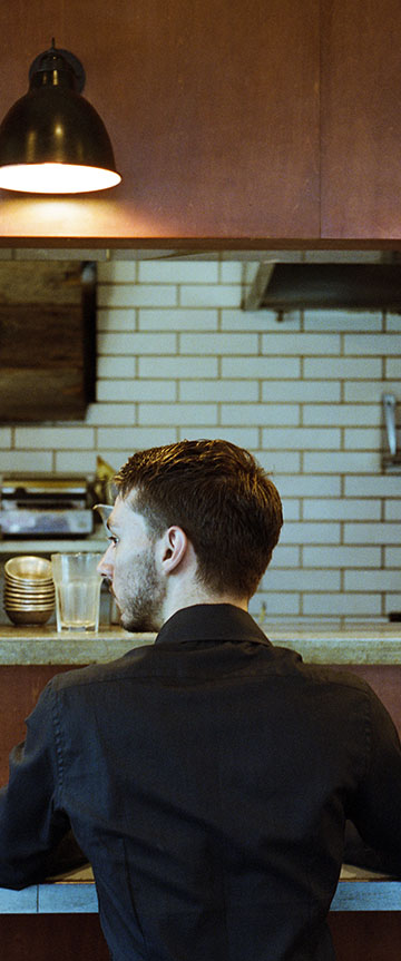 Classic Dobby(black)シャツの着用2