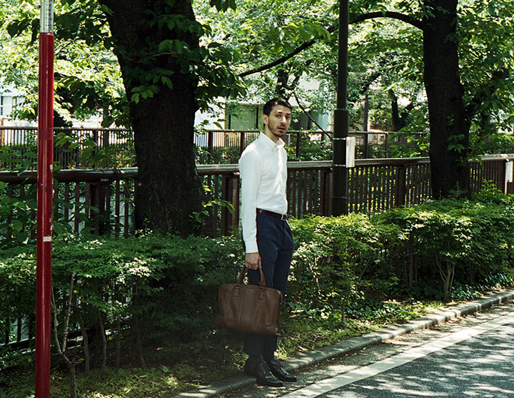 Rich Oxford(white)シャツの着用1