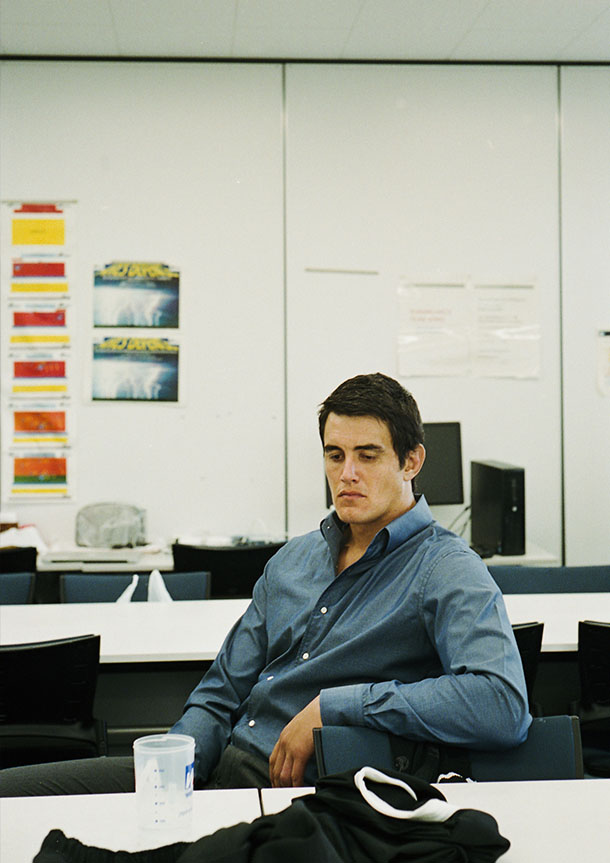 Regular Broad(dark blue)シャツの着用3