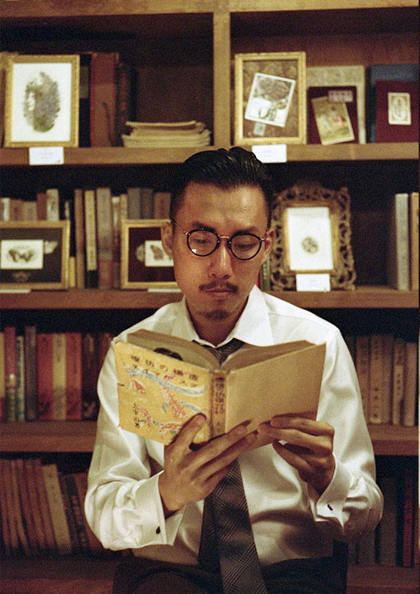 Dressy Herringbone(white)シャツの着用2